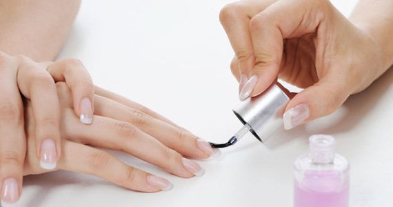 Problem z rozdwajającymi się paznokciami – jak temu zaradzić?