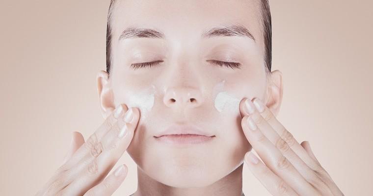 Jak dbać o wrażliwą skórę twarzy?